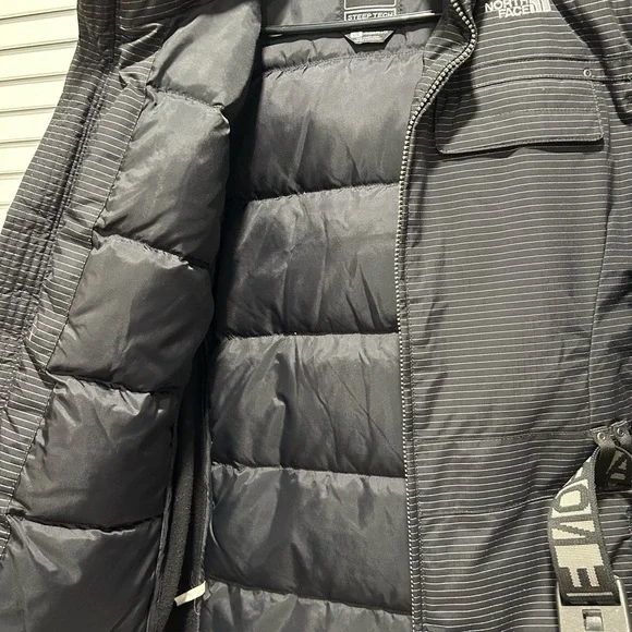 The north face sport winter jacket. - Picture 3 of 9